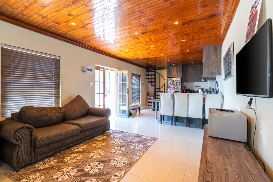 8 Bedroom Property for Sale in Walmer Estate Western Cape